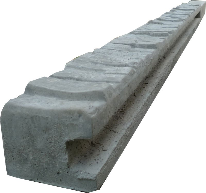 B- sloup betonový koncový 275cm přírodní jednostranně štípaný levý