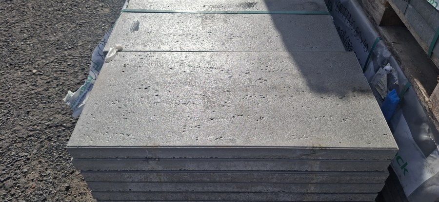 Výprodej - dlažba velkopl. CARAT VERTINO stříbrnošedá 80x40x3,8cm<br>zal.na paletu 2868 - Výprodejové zboží Betonové dlažby