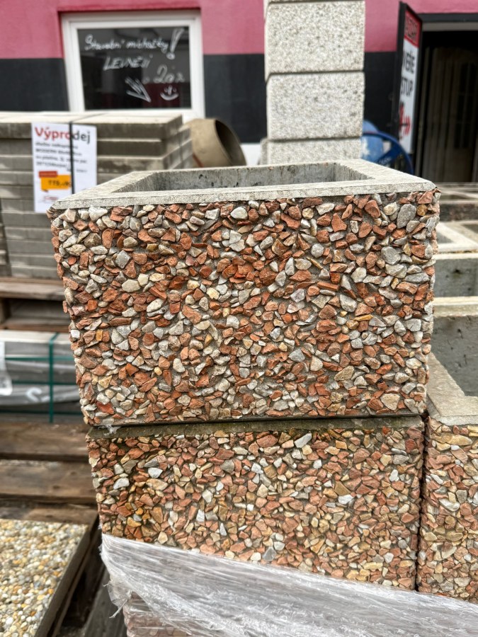 Výprodej - tvarovka sloupová 30x30x20 IV.vymývaná LOKON pal.nevratná 228756 Výprodej - tvarovka sloupová 30x30x20 IV.vymývaná LOKON pal.nevratná 228756