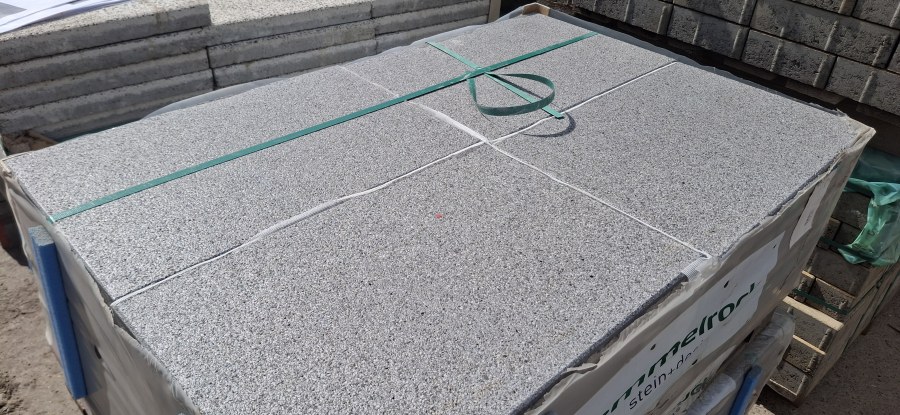 Výprodej - dlažba velkopl. CARAT FINEZZA platinová 60,5x40,5x3,9cm zal.na paletu 2868 Výprodej - dlažba velkopl. CARAT FINEZZA platinová 60,5x40,5x3,9cm zal.na paletu 2868 - Výprodejové zboží Betonové dlažby