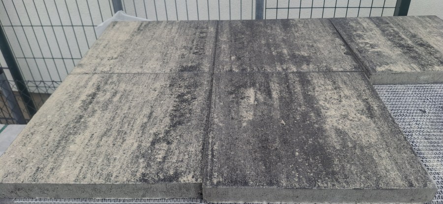 Výprodej - dlažba zahradní 40x40x4 cm bílošedá (2.jakost) zal.18681 (72) Výprodej - dlažba zahradní 40x40x4 cm bílošedá (2.jakost) zal.18681 (72) - Výprodejové zboží Betonové dlažby