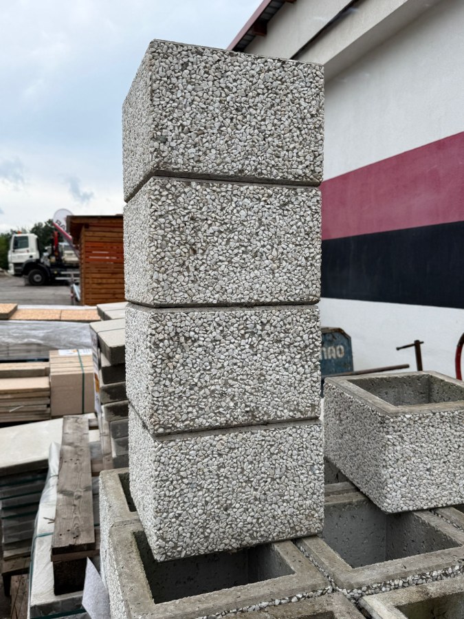 Výprodej - tvarovka sloupová 30x30x20 IV.vymývaná BIANCO  pal.nevratná 228756