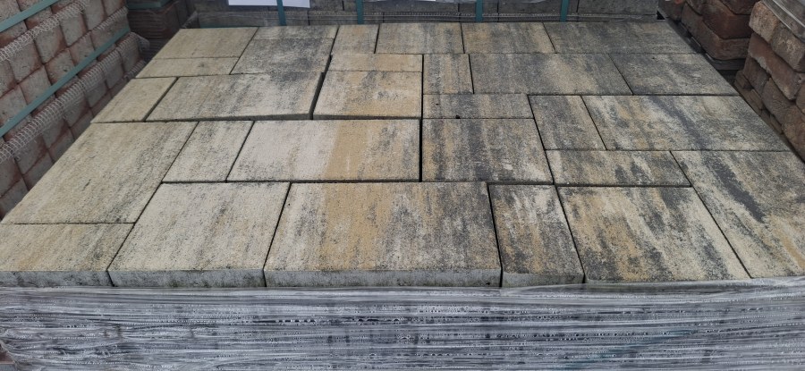 Výprodej - dlažba zámková Citytop el.kom. 8 cm bíložlutočerná 2 jak., zal.18681 Výprodej - dlažba zámková Citytop el.kom. 8 cm bíložlutočerná 2 jak., zal.18681 - Výprodejové zboží Betonové dlažby