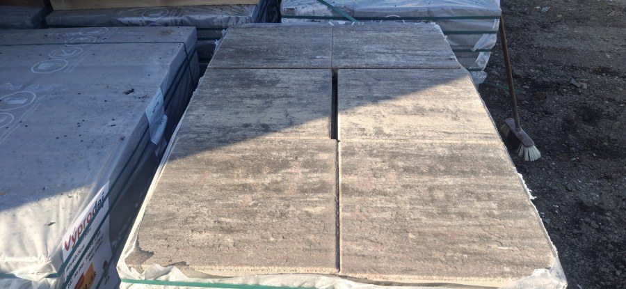 Výprodej - dlažba zahradní 40x40x5cm bíločervenošedá 2 jak. záloha na paletu 18681 (72ks) Výprodej - dlažba zahradní 40x40x5cm bíločervenošedá 2 jak. záloha na paletu 18681 (72ks) - Výprodejové zboží Betonové dlažby