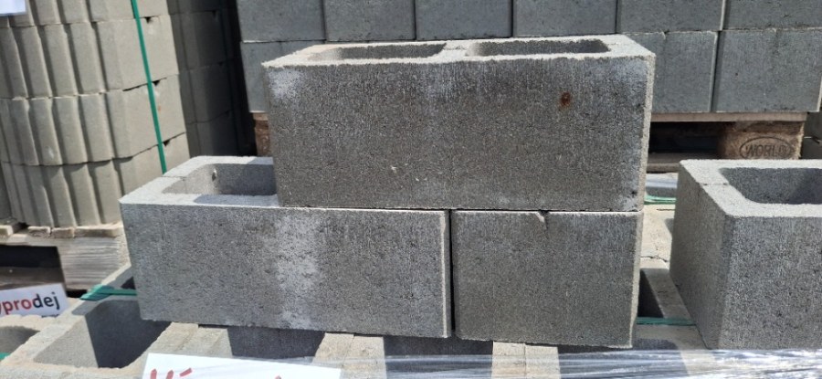 Výprodej - tvarovka plotová 40x20x16cm hladká přírodní pal. nevr.228756 Výprodej - tvarovka plotová 40x20x16cm hladká přírodní pal. nevr.228756 - Výprodejové zboží Betonové výrobky