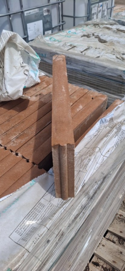 Výprodej - obrubník zahradní 50x20x5cm cihlový (96)2.jak. pal.2868 Výprodej - obrubník zahradní 50x20x5cm cihlový (96)2.jak. pal.2868 - Výprodejové zboží Betonové výrobky