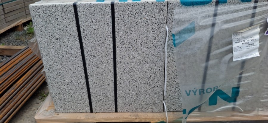 Výprodej - dlažba zahradní 50x50x5cm EXCELENT bílá 2.jak. pal.2868 - Výprodejové zboží Betonové dlažby