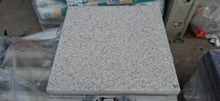 Výprodej - dlažba zahradní 50x50x5cm EXCELENT béžová 2.jak. pal.2868 - Výprodejové zboží Betonové dlažby